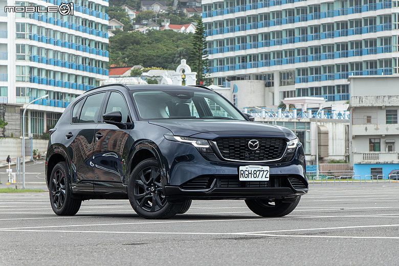 價格破壞者 vs. 級距銷量王｜Mazda CX-5、 Toyota RAV4 全面較量！