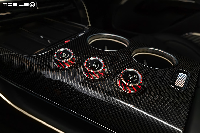 【新訊】Mercedes-AMG GT SUV正式登場！1169ps純電休旅、最高710kW快充！
