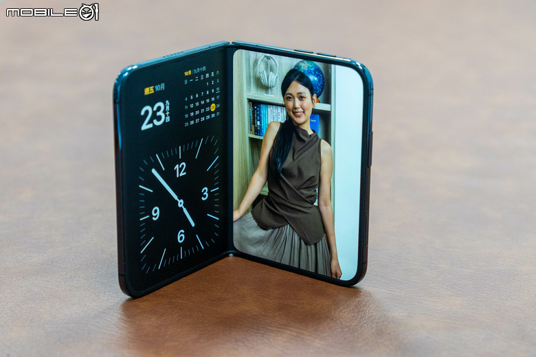 Apple iPhone Duo 24 小時開箱速測體驗 這會是摺疊機終極解答嗎？