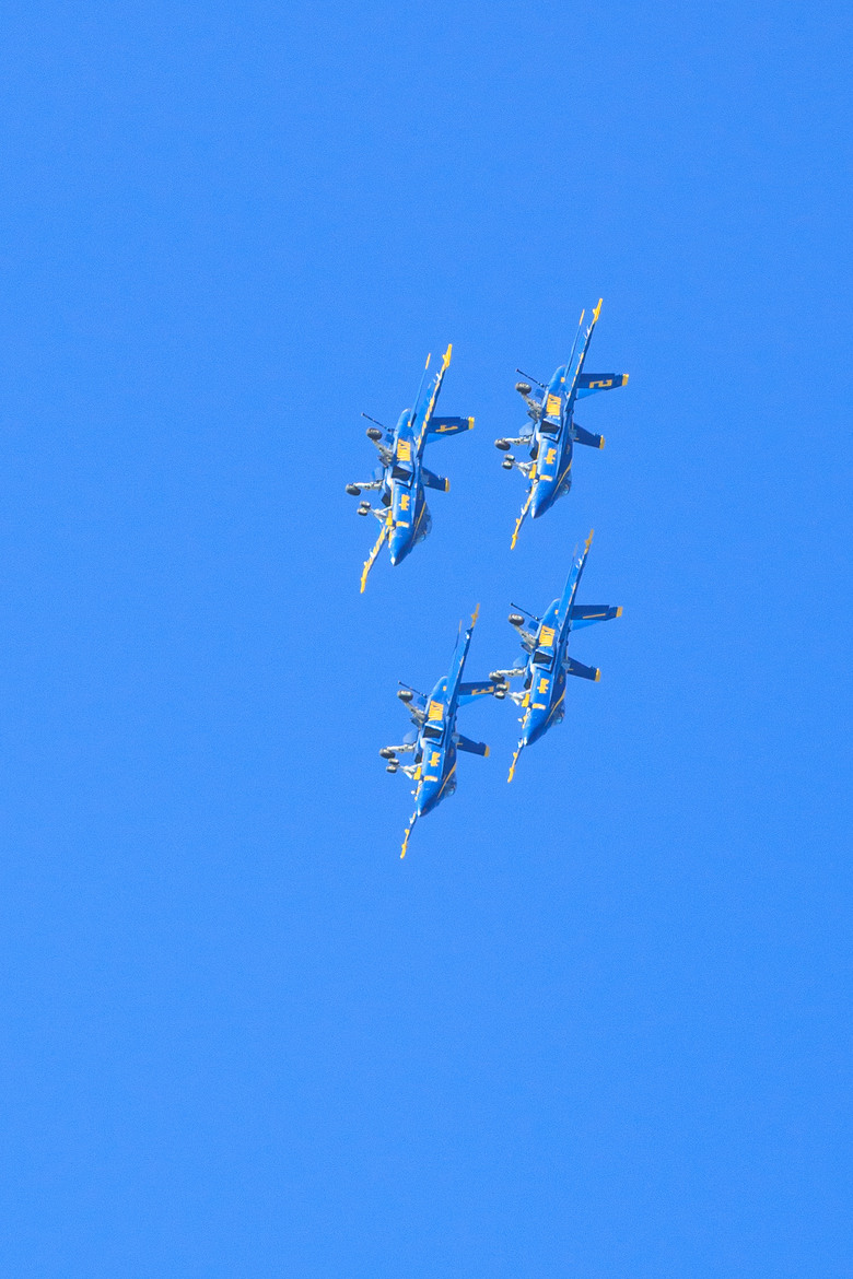 點我看大圖 SF Fleet Week 2026 Air Show (Canon EOS R6mk2 + EF100-400mm f/4.5-5.6 L2)