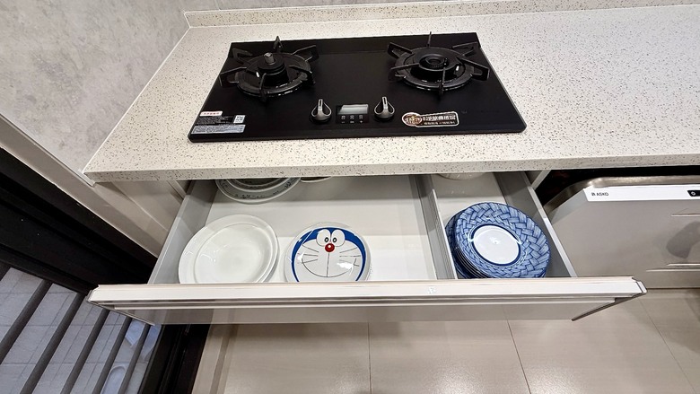高雄廚具推薦｜Takara琺瑯廚具實測：大水槽、壁板、足元抽