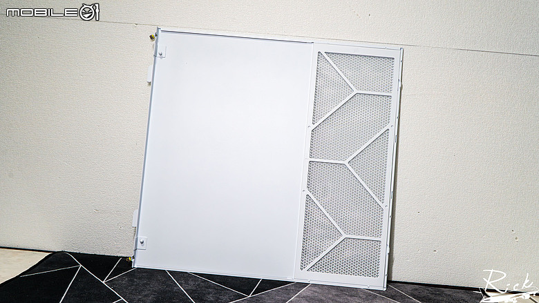 【開箱】擁有全塔能力的木紋機殼 | CORSAIR FRAME 5000D WOOD RS WHITE