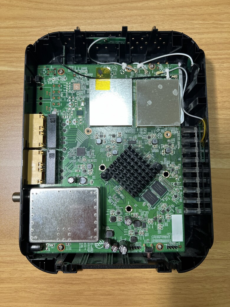 點我看大圖 拆解 仲琦科技 Hitron CGN5-AP 同軸數據機 Cable Modem
