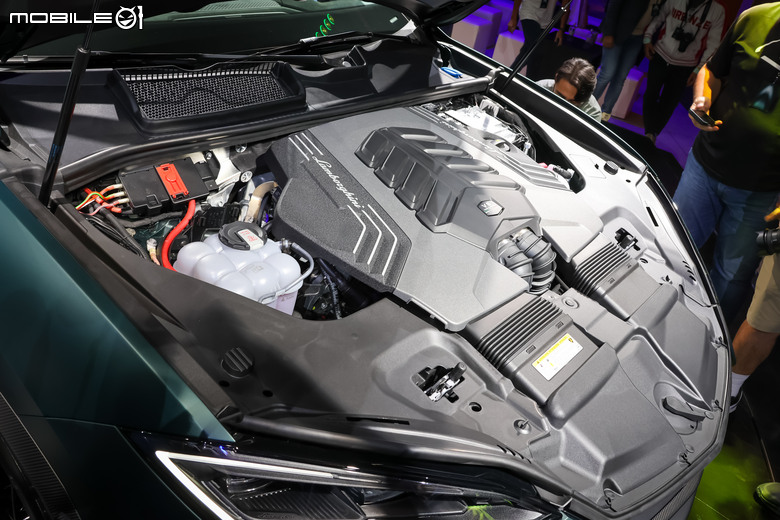 Lamborghini Urus SE Performante 台灣正式發表上市｜綜效動力達到812匹、接單價1688萬元！