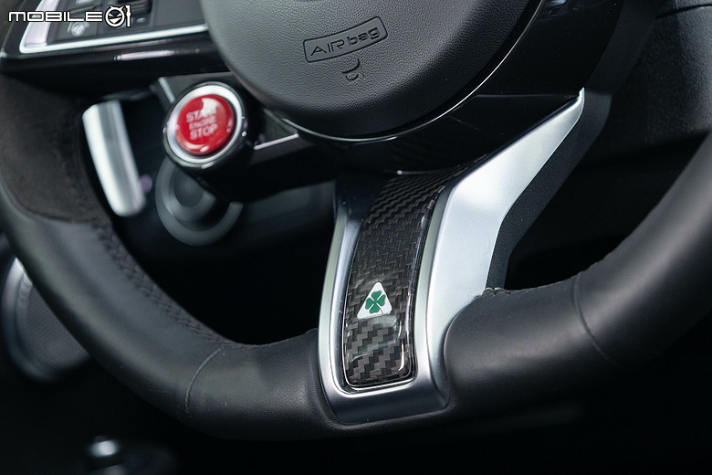 Alfa Romeo Giulia Quadrifoglio 試駕|享受駕馭樂趣就是這麼簡單!