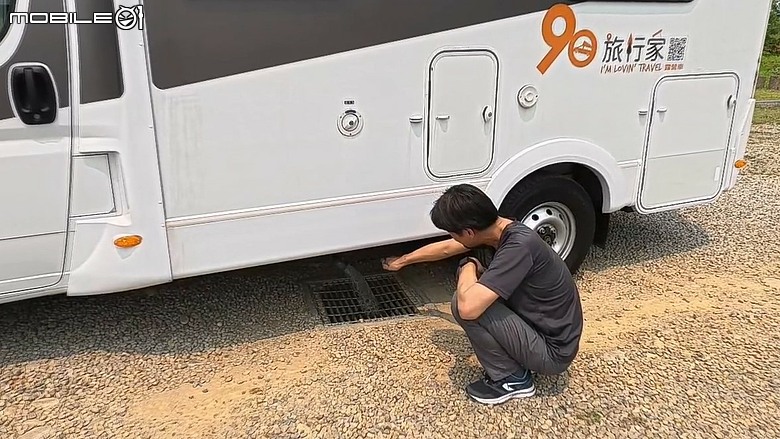 【開箱】5種車用馬桶，從 20 塊到 20 萬！一萬倍的價差到底差在哪呢？