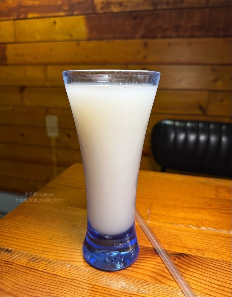 逢甲巷弄深夜微醺食堂,義大利麵份量多又好吃,八種口味可以挑選