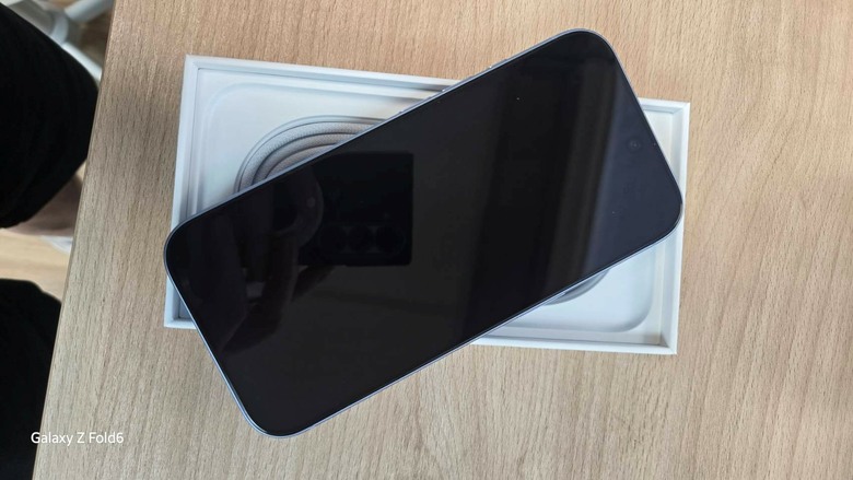 終於拿到iPhone 18 pro 512GB冰川藍