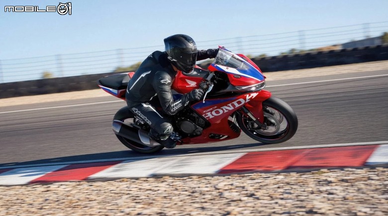 點我看大圖 本田發表 2027 年式雙四缸仿賽陣容,CBR500R FOUR 配備 E-Clutch 登場,CBR600RR 戰力同步升級