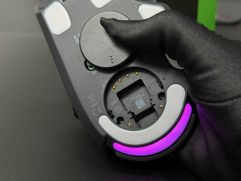點我看大圖 【開箱|心得】新一代巴塞利斯蛇人體工學電競滑鼠|Razer Basilisk V4 HyperSpeed & Pro