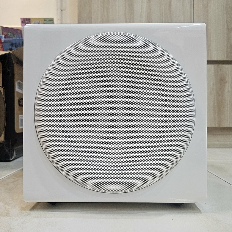 點我看大圖 小升級(下)SVS 3000 Micro R|Evolution & IsoAcoustics GAIA III Neo