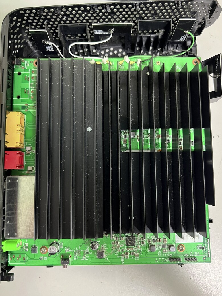 拆解 仲琦科技 Hitron CODA-5310 同軸數據機 Cable Modem