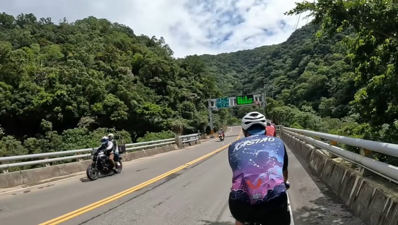 說走就走的浪漫：騎公路車去台東追國慶煙火！