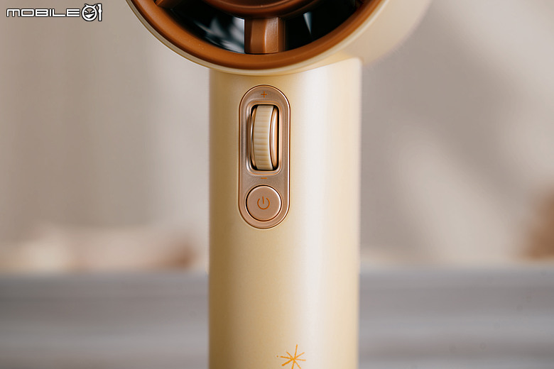 JisuLife x 泡泡瑪特星星人 Pro1S 聯名手持風扇開箱｜「星」意滿滿的潮流時尚單品