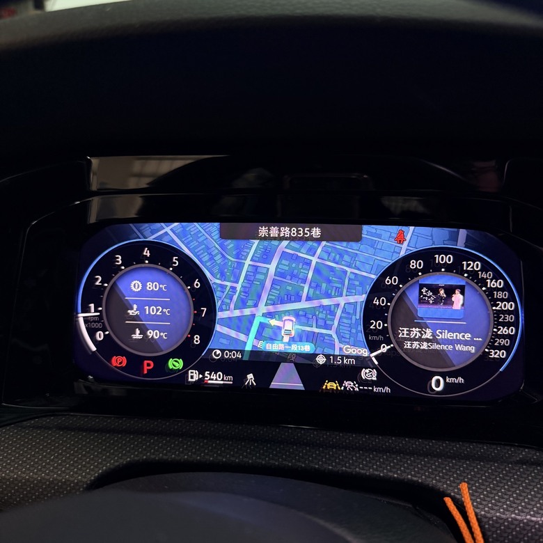 福斯原廠數位儀表也能顯示 Google Maps?MIB2.5/MIB3 CarPlay同步、專輯封面與HUD實測整理