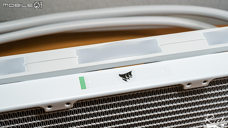 【開箱】水泵升級、加大螢幕 | CORSAIR iCUE LiNK TITAN II 360 RX LCD WHITE