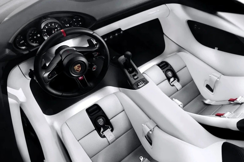 美好的老日子?Porsche 透露 Mission S 中置超跑平台具備搭載手排變速箱能力