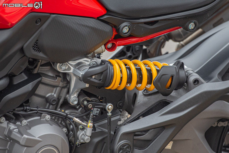 DUCATI Monster 試駕報告｜鮮明區隔車系差異，一台擁抱新手的DUCATI