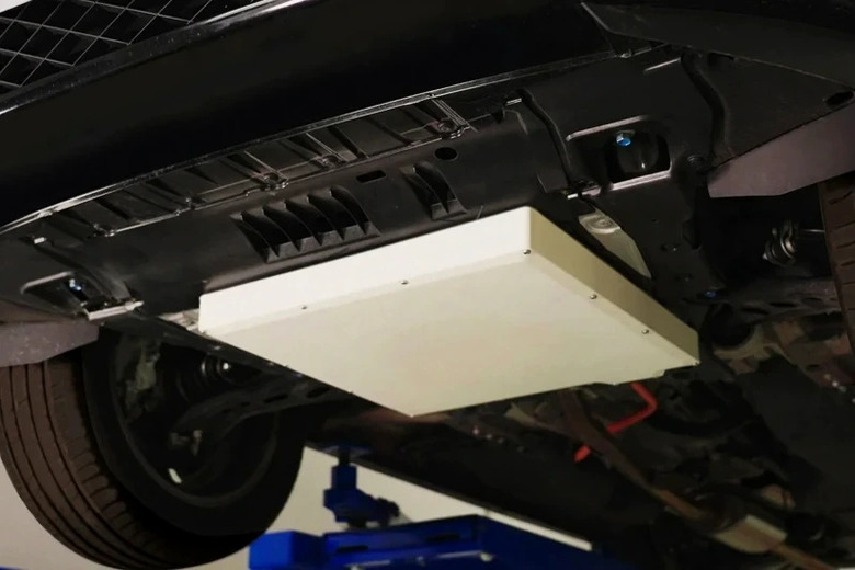 Honda打造無線充電道路,電動車邊走邊充電不是夢想!