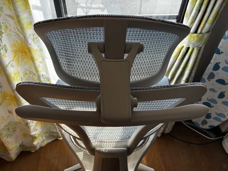 EastForce ALIEN CHAIR Pro 2.0 開箱