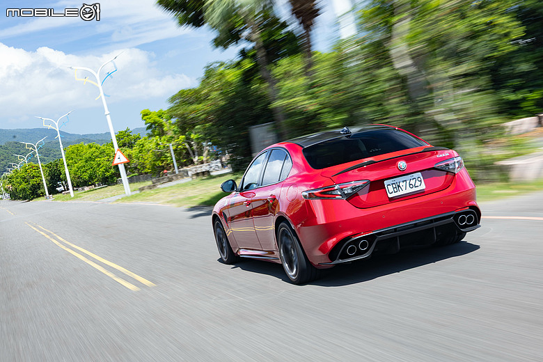 Alfa Romeo Giulia Quadrifoglio 試駕|享受駕馭樂趣就是這麼簡單!