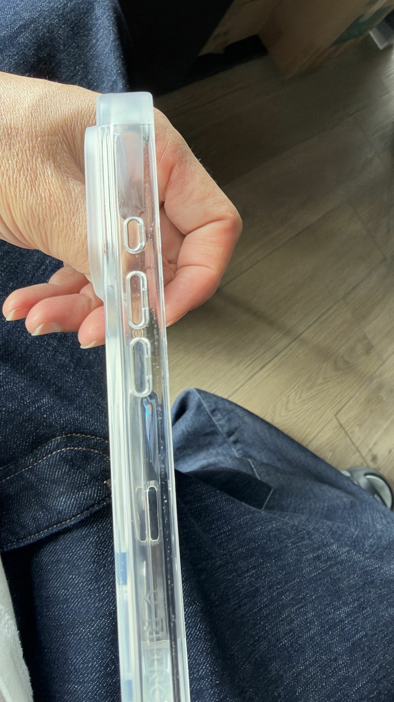 犀牛盾 iPhone 18 pro max clear x 手機刮花了
