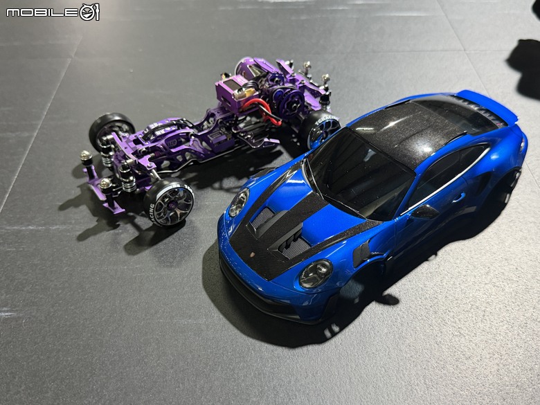 點我看大圖 【遙控模型】Porsche 911 GT3 RS -- TG Ultra 2.0紫色 TG系列的顛峰之作