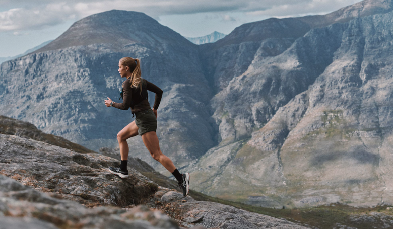 2026 運動智慧錶比較:Garmin fēnix 9 vs Apple Watch Ultra 4