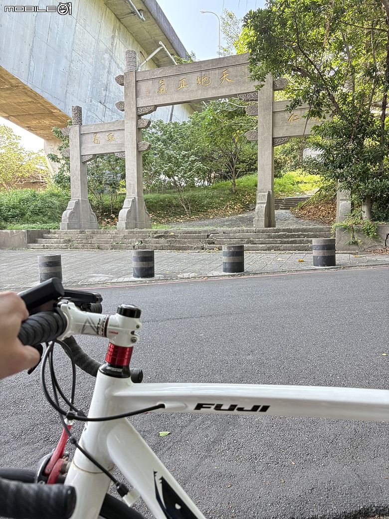 點我看大圖 騎單車探索圓山