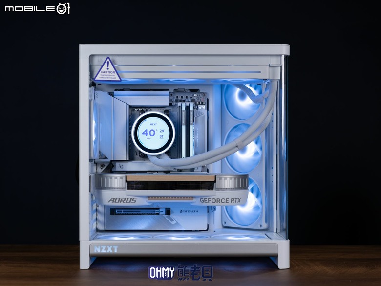 遲來的背插主機板體驗!技嘉 X870 AORUS STEALTH ICE