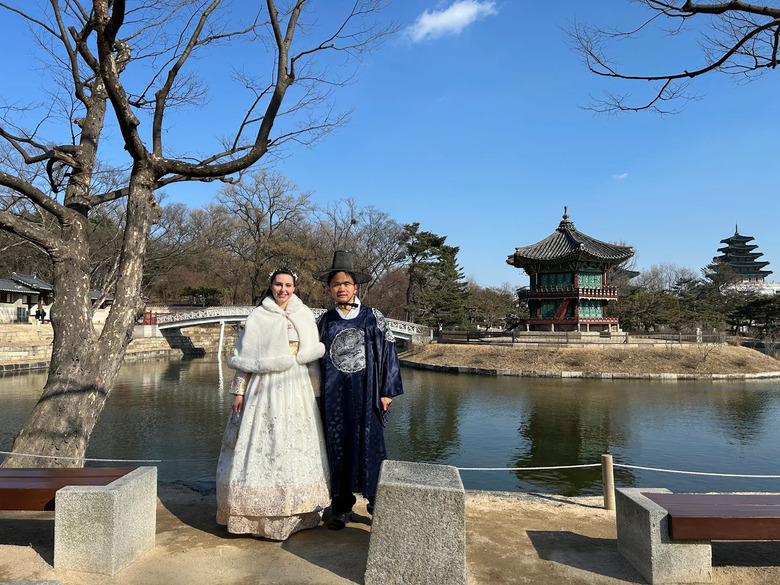 首爾景福宮韓服散步：守門將、香遠亭與北村茶館