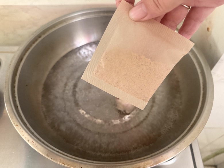 茅乃舍高湯包食譜推薦｜自製香蔥雞腿拉麵，在家輕鬆煮出日式濃郁湯頭！