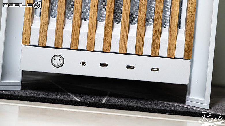 【開箱】擁有全塔能力的木紋機殼 | CORSAIR FRAME 5000D WOOD RS WHITE