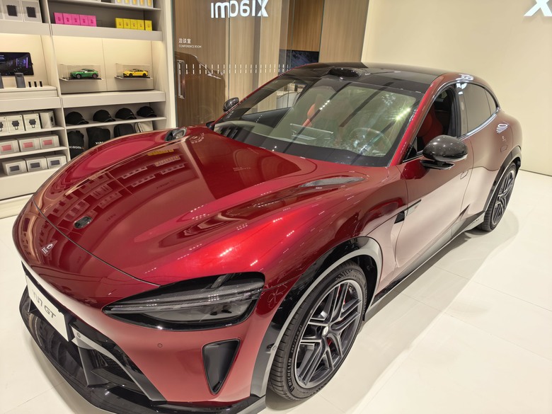 百貨公司賞車, 小米SUV 露營車