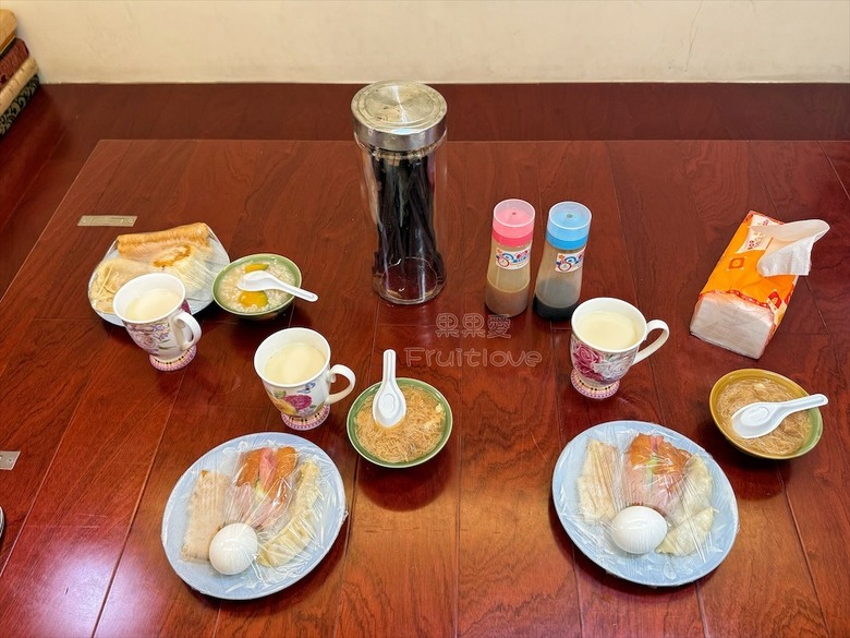彰化住宿開箱 | 5分鐘到鹿港市區，鬧中取靜、免費停車、房間寬敞舒適，國旅補助合法民宿