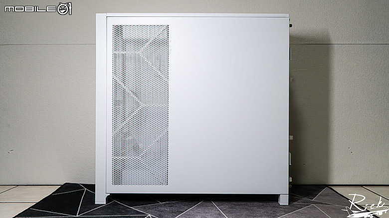 【開箱】擁有全塔能力的木紋機殼 | CORSAIR FRAME 5000D WOOD RS WHITE