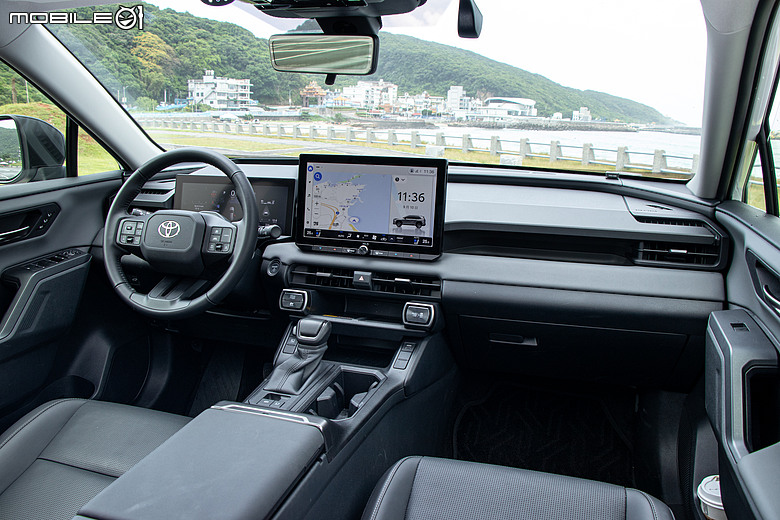 價格破壞者 vs. 級距銷量王｜Mazda CX-5、 Toyota RAV4 全面較量！