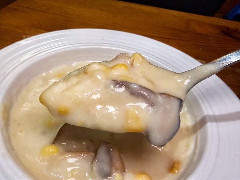 逢甲巷弄深夜微醺食堂,義大利麵份量多又好吃,八種口味可以挑選