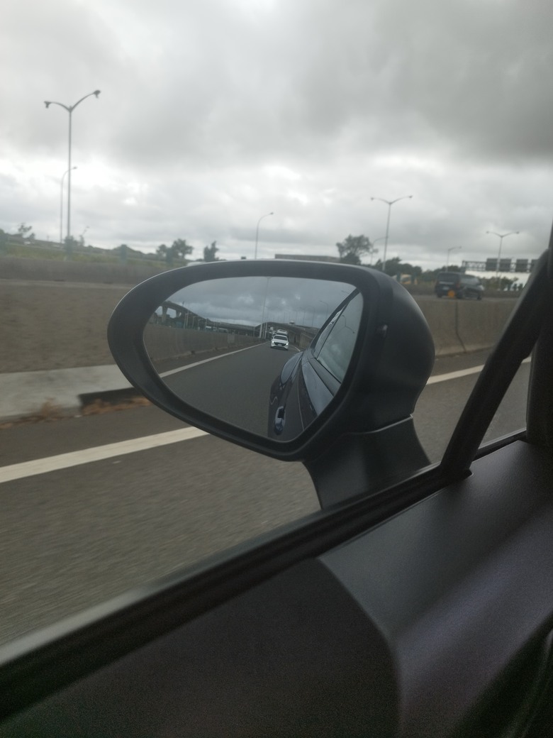 第二台新車，第一台雙門小跑車