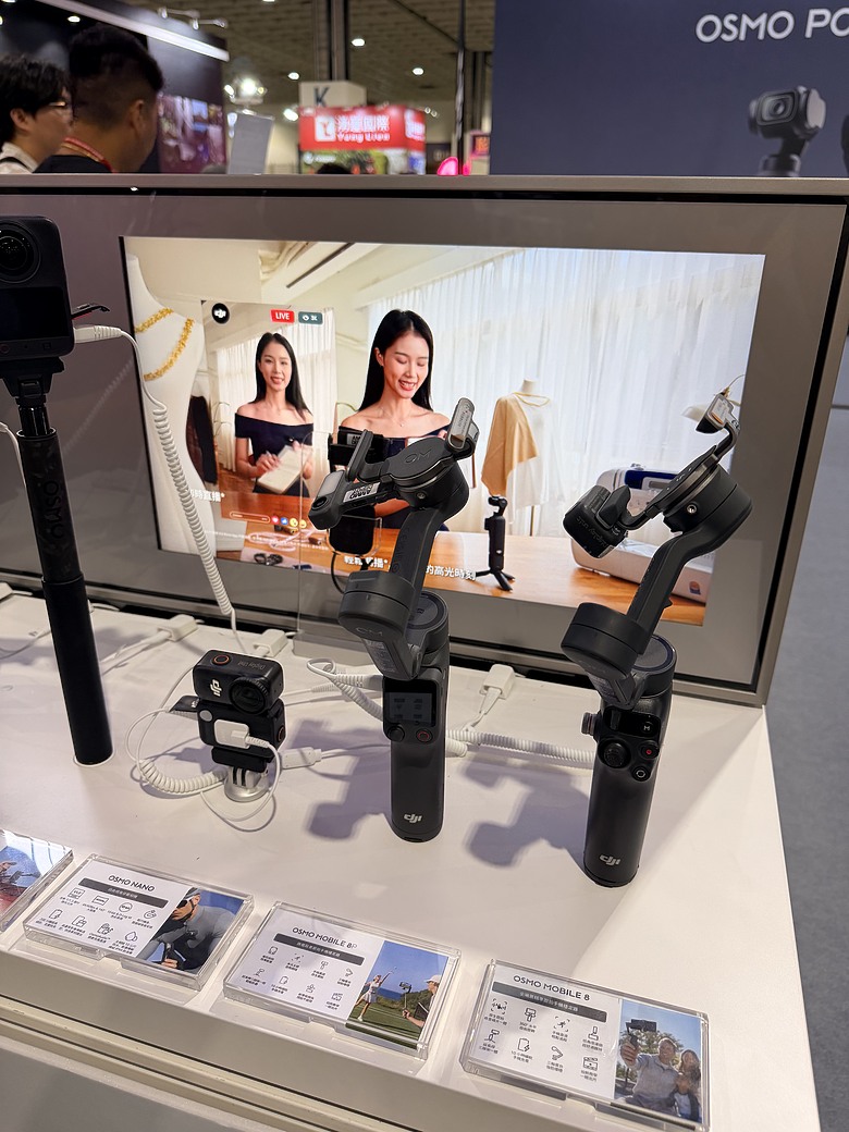 點我看大圖 【2026台灣戶外用品展】10/2首日直擊|人少超好逛!露營車、車宿、登山裝備