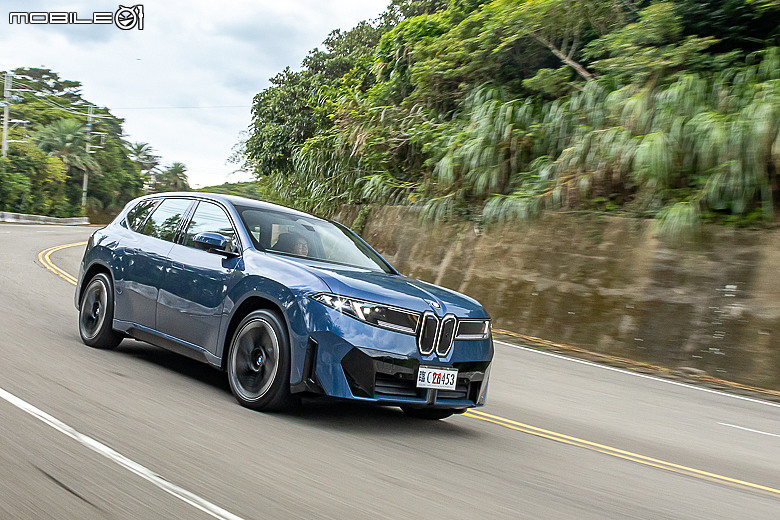 BMW iX3 50 xDrive M Sport 試駕|動態與科技大躍進,品牌新世代電車的關鍵起點!
