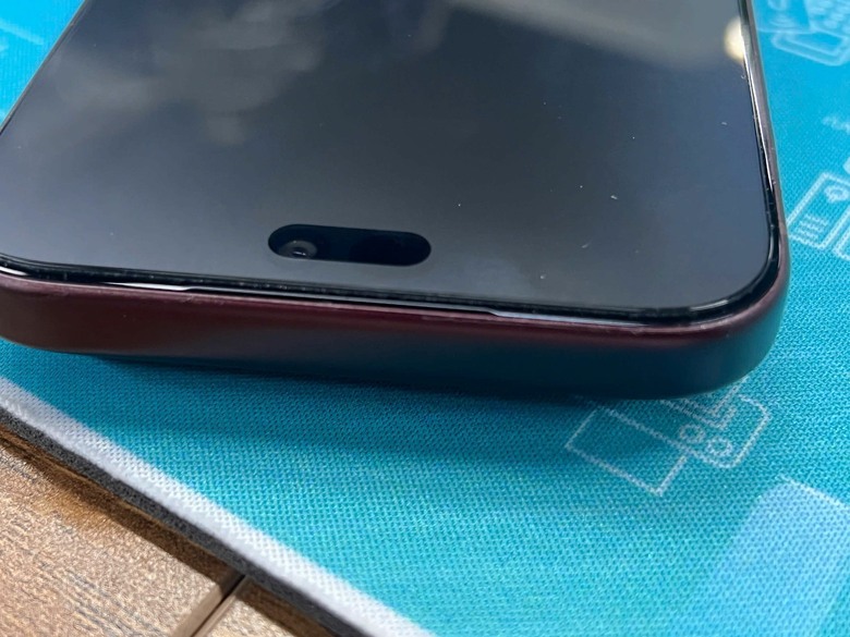 犀牛盾 iPhone 18 pro max clear x 手機刮花了