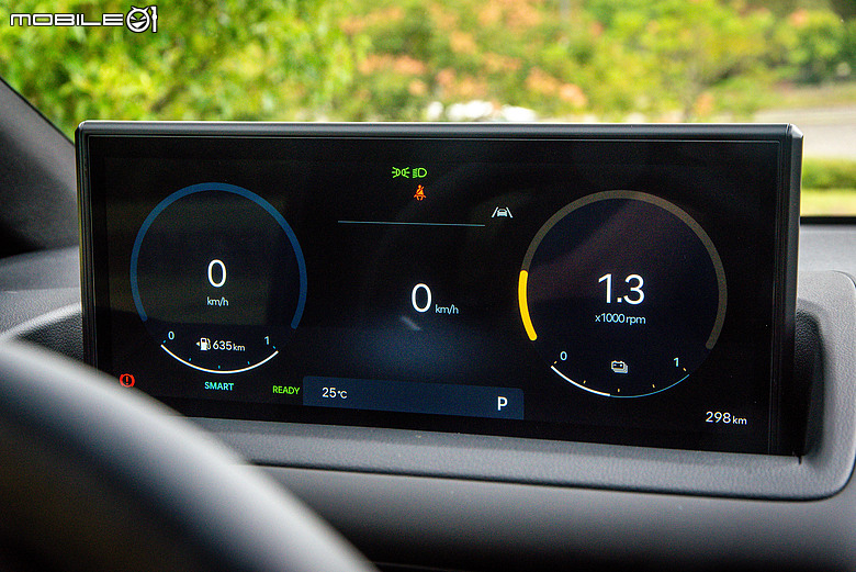 Hyundai 小改款 Staria CEO 試駕|油電上身,舒適升級、節能添利!