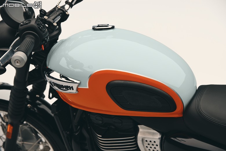 Triumph Bonneville T40亮相，完整傳承家族語彙，彎道ABS、TCS、五種騎乘模式、定速巡航標配