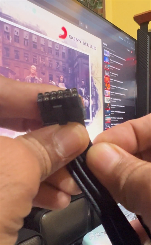 顯示卡燒接口原因找到了！12V-2x6供電線暗藏隱患：端子鬆動且觸點易回縮