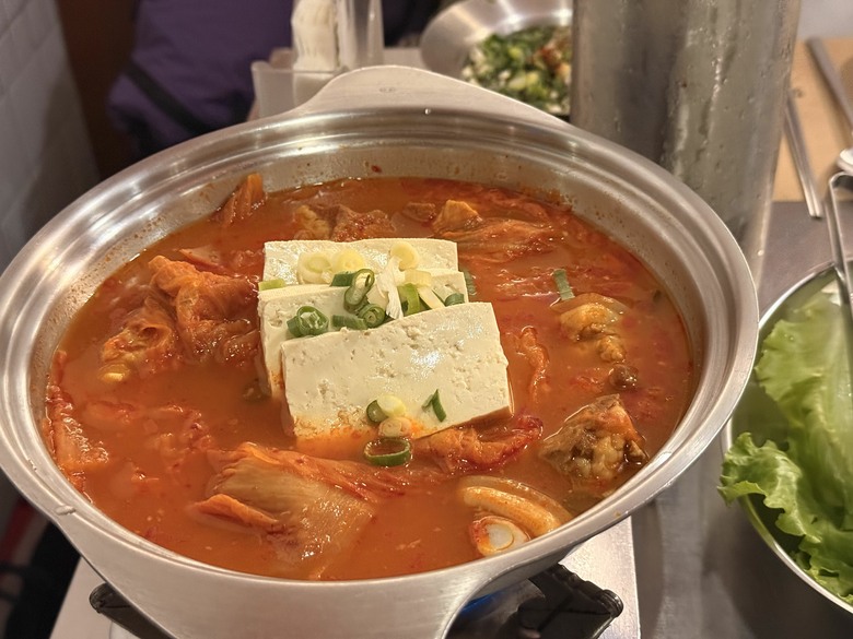 金豬食堂好吃嗎?優缺點、必點推薦、價格與用餐心得一次看!