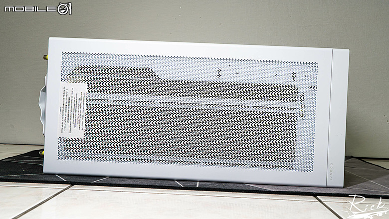 【開箱】擁有全塔能力的木紋機殼 | CORSAIR FRAME 5000D WOOD RS WHITE