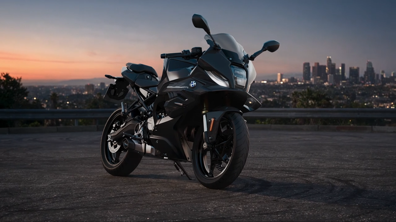 點我看大圖 BMW F 450 RR 中量級跑車亮相!招牌外型配上實用電控,配備給好給滿