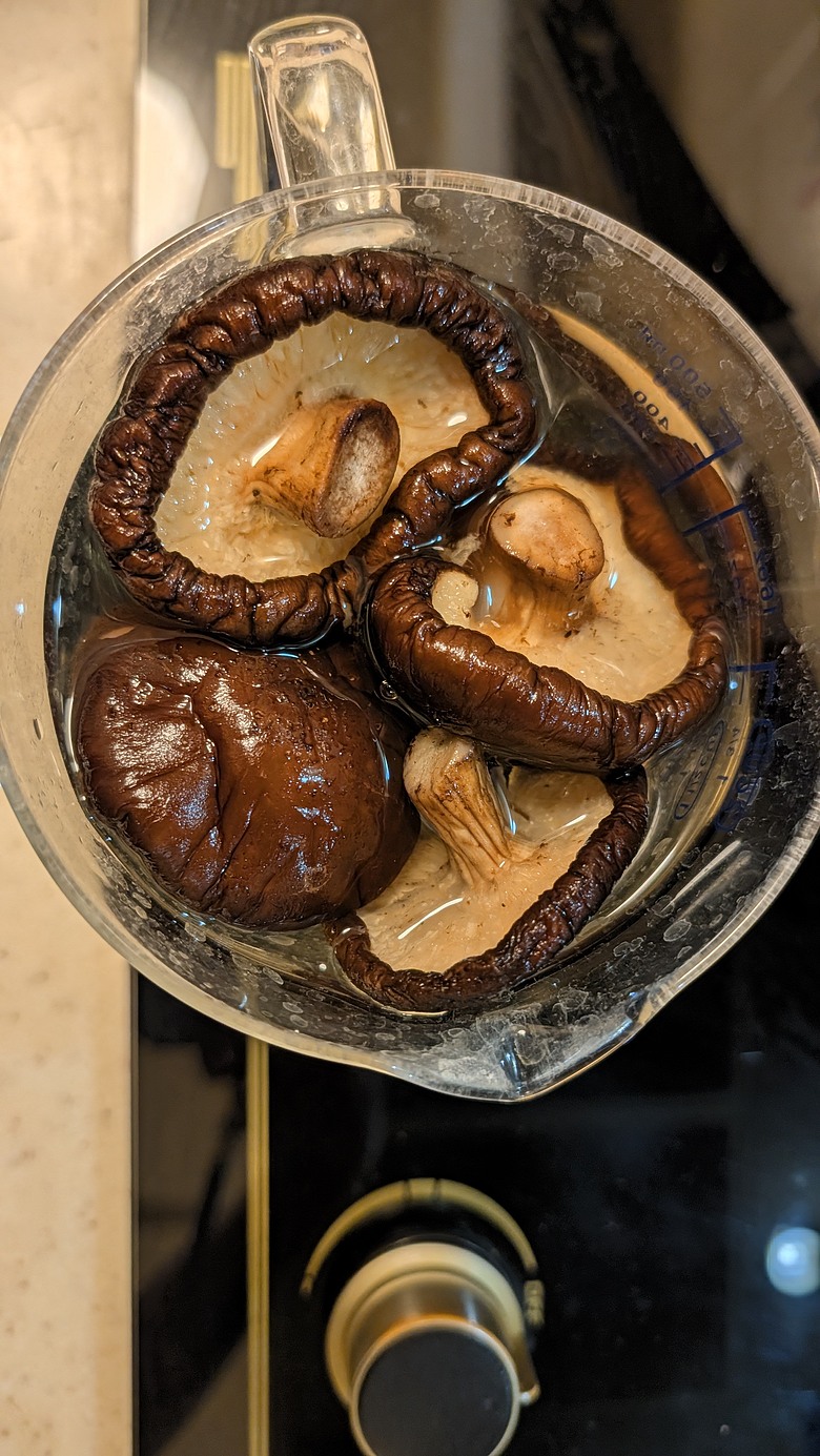 一個人的隨興香菇雞湯