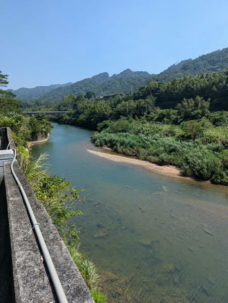 【不是遊記】平溪鐵道線上的望古車站、望古瀑布與平溪松苑